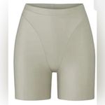 SKIMS  faux leather biker short shell color size S NWT Photo 1