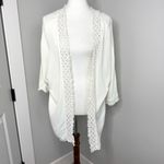 Hummingbird  Open-Front Cardigan Shawl with a Lace Lattice Trim White Photo 3