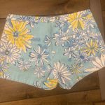 Lilly Pulitzer  00 Adie Breakwater Blue Daisy Floral Dance All Over Shorts Photo 3