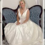 NWOT Plunging Neckline with corset back and pockets wedding dress White Size 12 Photo 13