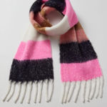 Urban Outfitters  Holly Brushed Oversized Scarf in Pink/Rose Photo 0