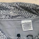 Nike Light Gray Printed Low Rise Elastic Pull On Cropped Athletic Leggings Photo 3