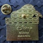 Lounge Fly Disney parks Donald Duck Present 2023 trading pin Photo 2