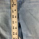 Levi's women's size 29 High waist Mom Jeans light wash denim Photo 9
