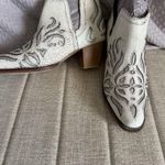 Roper WOMENS ROWDY GLITZ
Leather Ankle Boots Sz 8.5 NWT White Photo 3