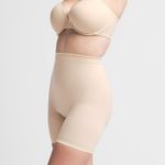 SKIMS Seamless Sculpt Mid-Thigh Short Nude size Medium Photo 1