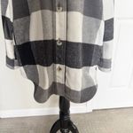 RDI Shacket - Black & White Plaid Size Medium Photo 3