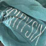 PINK Small Teal V Photo 3