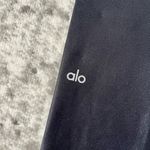 Alo Yoga Alo Airbrush Legging in Black Glossy Photo 6