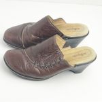SOFTSPOTS Brown Soft Leather Lace Detail Slip On Mules, Size 9.5W Photo 6