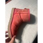 UGG  Pink Classic Low Boots Woman’s Size 6 -Could Use A Cleaning Photo 3