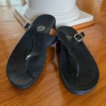 FitFlop  LuLu Black Women's Flip Flop Sandals with Adjustable Leather Strap Sz 9 Photo 0