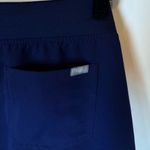 FIGS  Women’s Jogger Scrub Pants M Regular Navy – Athleisure Workwear Medicalcore Photo 4