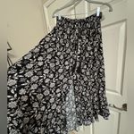Black and cream floral flowy skirt Size L Photo 2