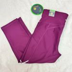 Xersion *NWT* ‎ maroon capri athletic leggings small Photo 2