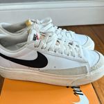 Nike  Women’s Low Blazer Platform Photo 3