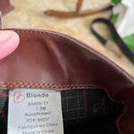 Blondo  women’s tall waterproof boots brown size 7.5 Photo 6