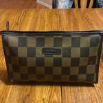 Gloria Vanderbilt  toiletries bag Photo 1