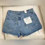 Good American NWT  Good 90’s Denim Shorts in Indigo Distressed Size 8 Photo 7