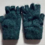 NOBLE WILDE Women's‎ Blue Fingerless Fuzzy Gloves Photo 0