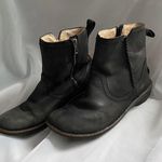 UGG  Leather Ankle Shearling Lined Black Boots Cozy Round Toe 7 Scandi Heritage Photo 0