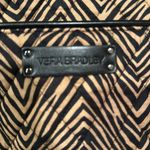 Vera Bradley EUC.  ZigZag patterned tote Photo 3