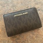 Michael Kors Logo Wallet Photo 0