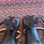 Tory Burch NEW  PINK & BROWN STRAPPY THONG CHUNKY HEELS T STAMP Photo 5