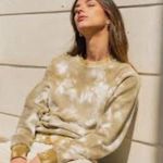 Feat BlanketBlend Crewneck Sweater, New with Tags Size L Photo 1