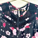 Candie's Candie’s Sleeveless Floral Blouse XS Black Pink Lace Trim Button High-Low Hem Photo 3