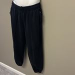 Old Navy Active Women’s Black Dynamic Fleece High-Rise Pockets Joggers- Medium Photo 1