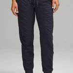 Lululemon Women's Black Jogger Pants Photo 0