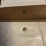 Elegant White Handbag Photo 3