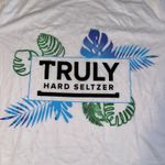 Truly Hard Seltzer T Photo 1