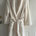New Women’s Ulta Beauty Fuzzy Fleece Robe Cream/Ivory size Large/XL White Photo 0