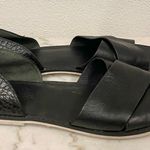 Vince Ida Open-Toe Crossover Leather Flat Size 8 VGUC Photo 2