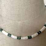 Green and white puka shell necklace Photo 0