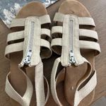 Aerosoles  size 8 tan sandals Photo 2