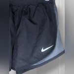 Nike Women’s Leopard Print Athletic Shorts Photo 3