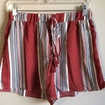 Sadie and Sage  medium orange stretchy shorts Photo 0