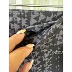 Calvin Klein Performance Quick Dry Athleisure Ruched Capri Tribal Leggings M Photo 6