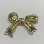 Monet Holiday Metal Bow / Ribbon Brooch Pin Gold Tone Clear Rhinestone Signed  Photo 7
