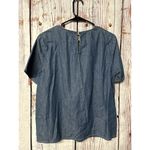 CeCe NWT  Women’s Flower Appliqué Denim Short Sleeve Blouse - Blue / Size Medium Photo 1