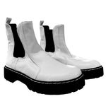 Sincerely Jules Women’s Chunky Chelsea Boots Size 8 Beige Cream Black Lug Sole Photo 1