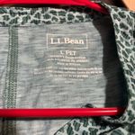 L.L. Bean‎ green animal print pull over V Photo 3