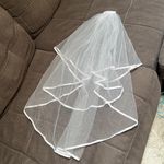David's Bridal David’s Bridal Tulle Double Tiered Veil With Comb Photo 4
