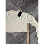 Alphalete  Women’s Performance Outlined LS Crop - Sea Salt , Size XS Photo 4