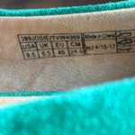 Vionic  Green Suede Josie Kitten Heel Pump - size 8.5 Photo 7