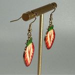 Strawberry Dangle Earrings NWOT Red Photo 2