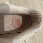 Nike Pink Air Max Women’s 7 Photo 3